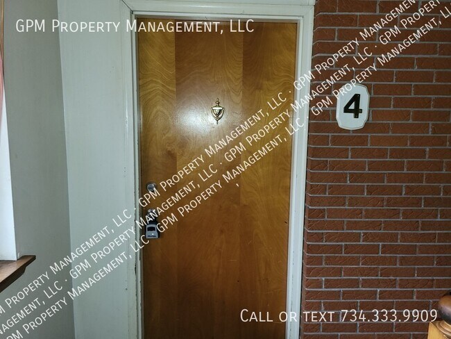 Foto del edificio - 875 Raupp Pl