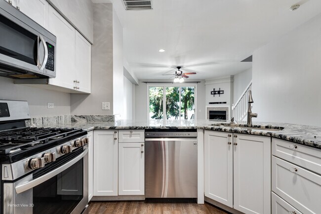 Foto del edificio - 2827 Stonewater Dr