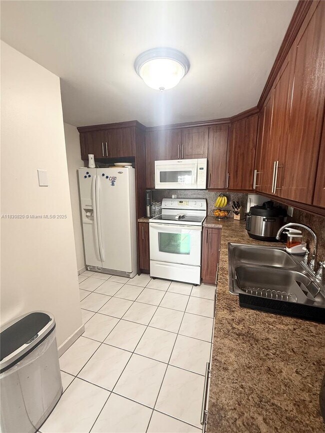 Building Photo - 14250 SW 62nd St