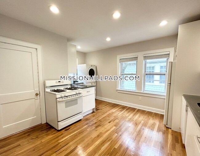 Foto del edificio - 122 Hillside St