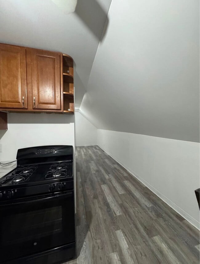 Building Photo - 3045 S Keeler Ave