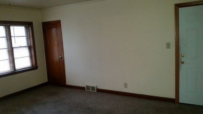 Building Photo - 2937 N 76th Street - 2 Bedroom Lower