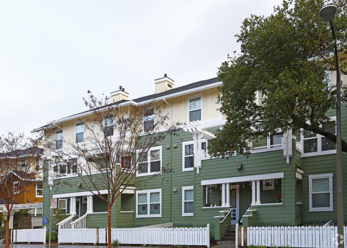 Foto del edificio - Oak Court Apartments