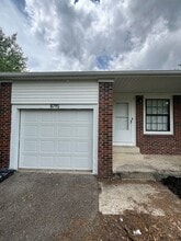 Building Photo - 8795 Creve Coeur Ln