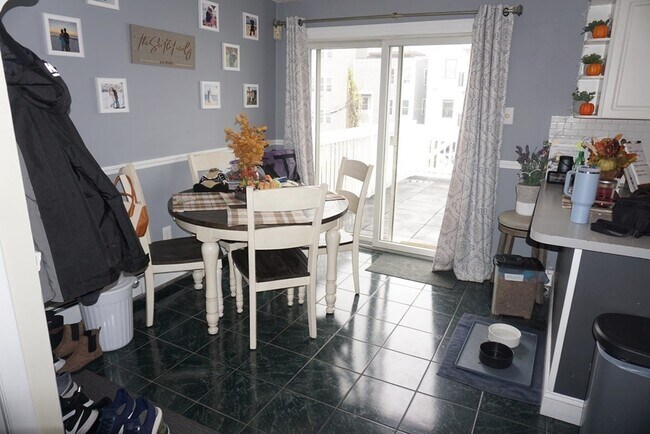 Foto del edificio - 65 Everett St