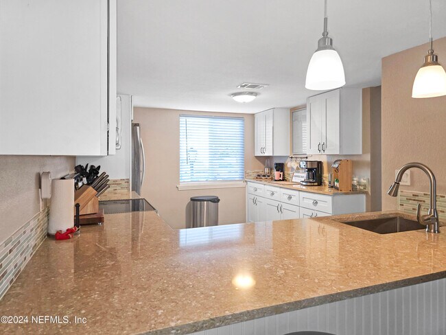 Building Photo - 14750 Beach Blvd