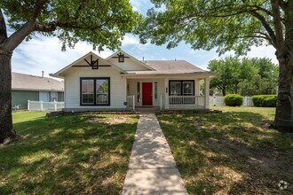 Building Photo - 112 Steele