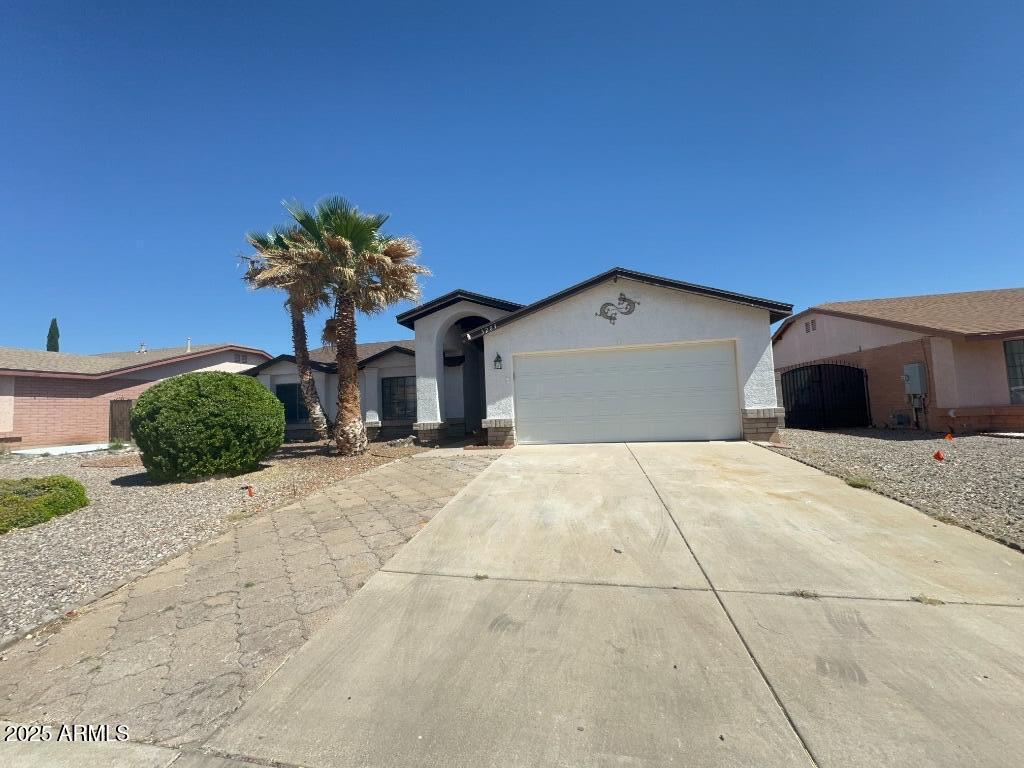 Primary Photo - 3289 Black Hawk Dr