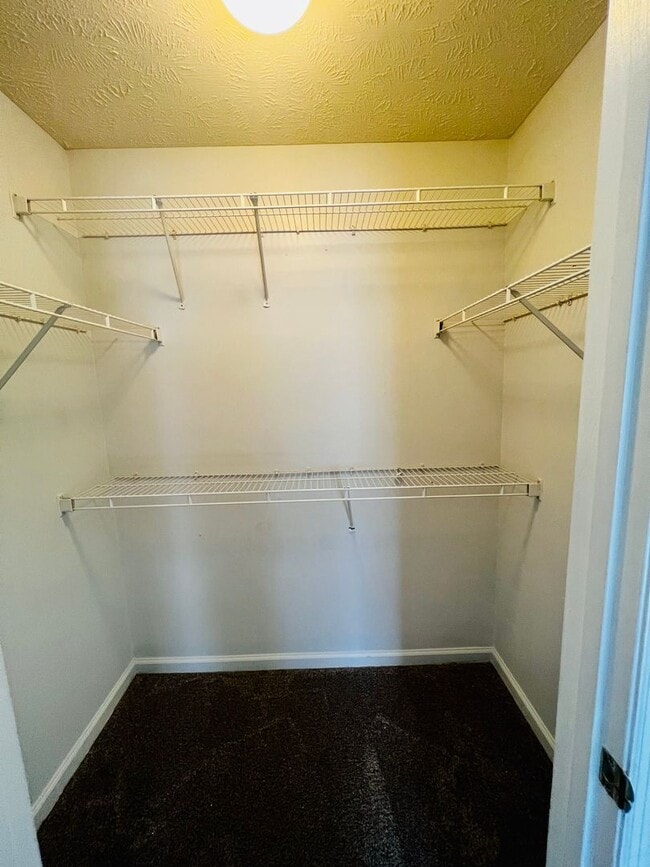 Interior Photo - Woodland Ridge