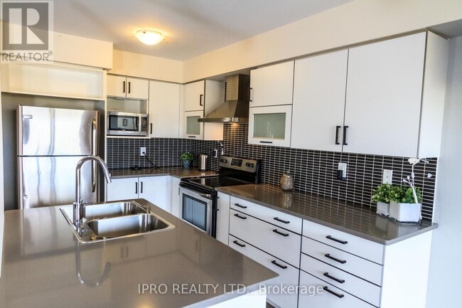 Building Photo - 8309 Tulip Tree Dr