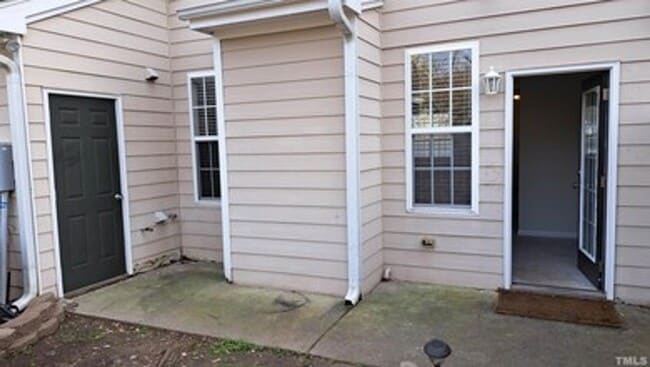 Building Photo - 4411 Log Cabin Dr