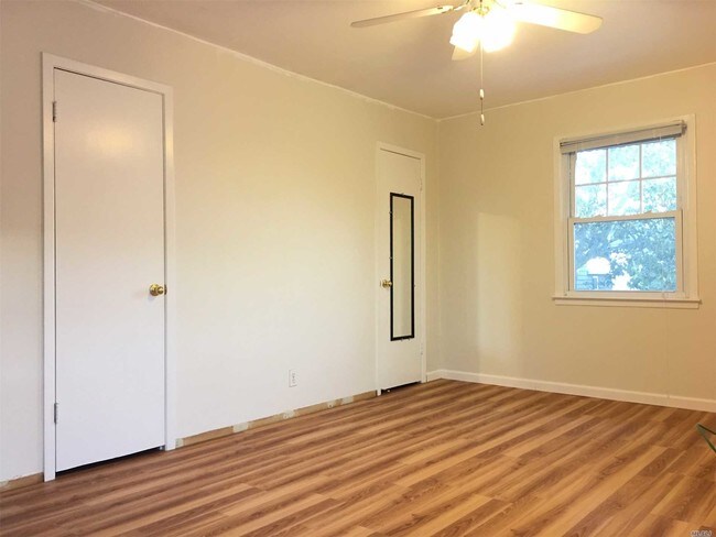 Foto del edificio - 224-15-224-59 59th Ave