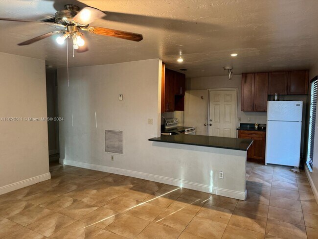 Building Photo - 20923 SW 117th Ave