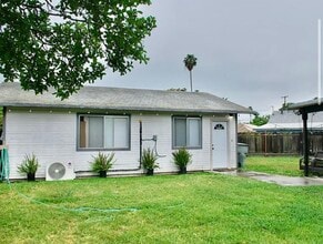 Building Photo - 1322 Grape Ave