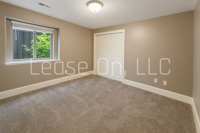 Building Photo - 7453/57 Summerside