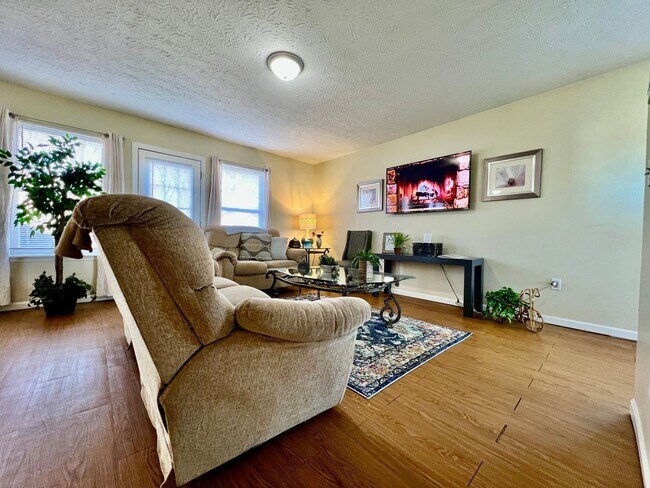 Foto del edificio - 260 Overbrook Ct
