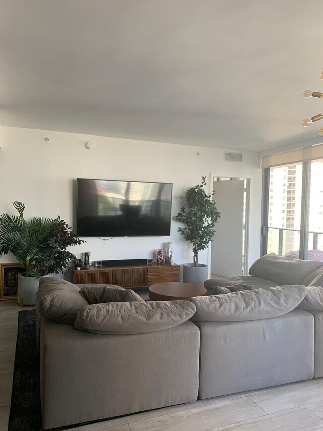 Spacious and cozy living room - 45 SW 9th St
