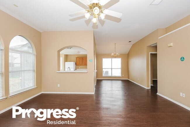 Foto del edificio - 1626 Redwood Dr