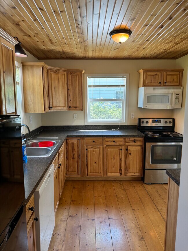 Photo - 811 Canal St House