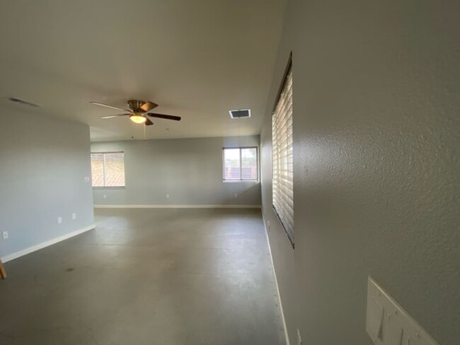 Foto del edificio - 2BR/1Bath Charming home in Vista