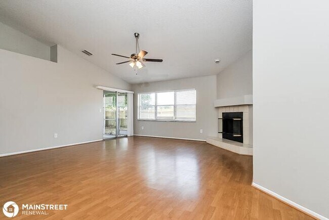 Foto del edificio - 13427 Silvercreek Dr, Riverview, FL 33579