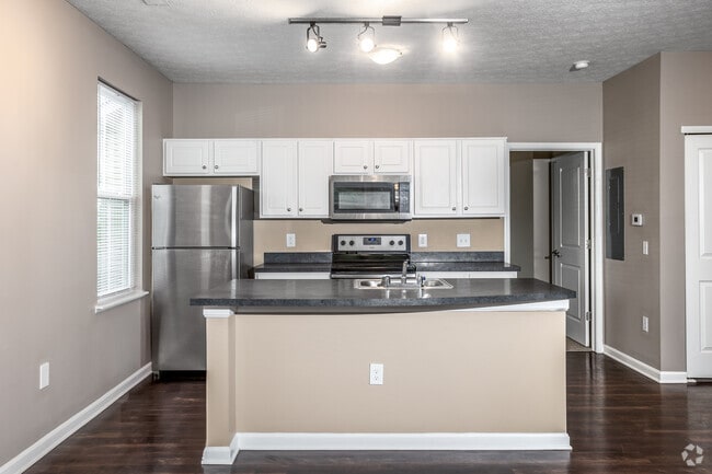 The Maple 1BR, 1BA - Kitchen - The Green