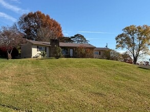 Building Photo - 155 Flannagan Dr