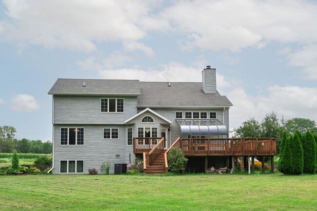 Building Photo - Expansive 6 bedroom home, Baroda