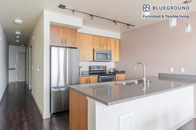 Building Photo - 1414 10th Ave