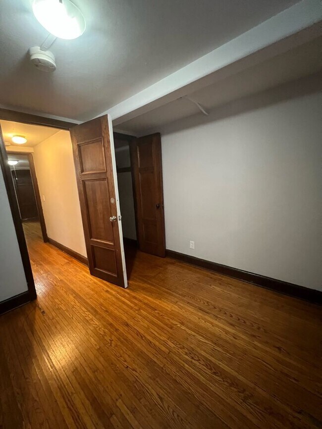 Building Photo - 125 Highland Pkwy