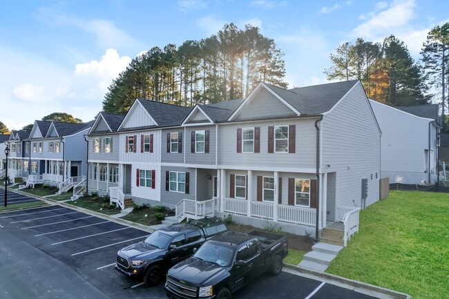 Building Photo - 2823 Saratoga Lake View