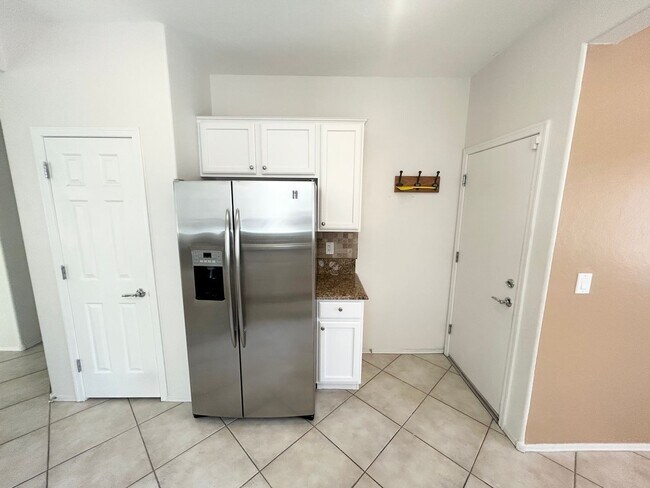 Foto del edificio - 3/BD 2/BA Golf Course Living at Its Finest...