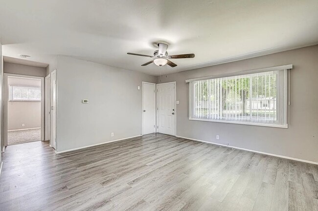 Building Photo - 1302 Brummit Ln