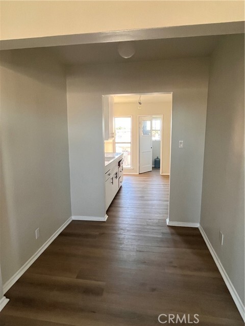 Building Photo - 1543 W 105th St