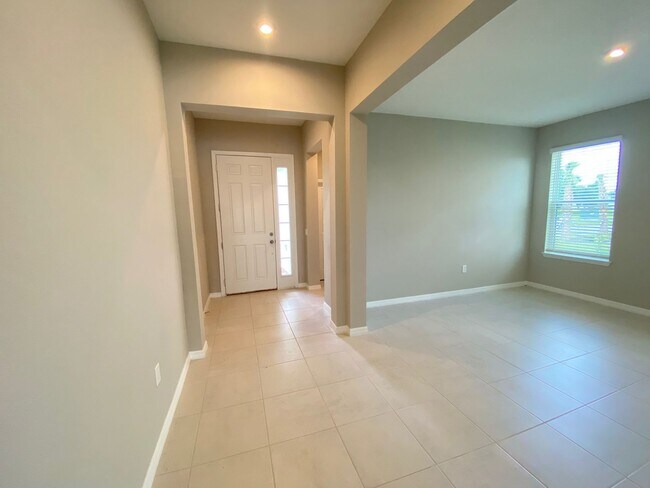 Building Photo - Bellalago Kissimmee FL-3930 Carrck Bend Pl...
