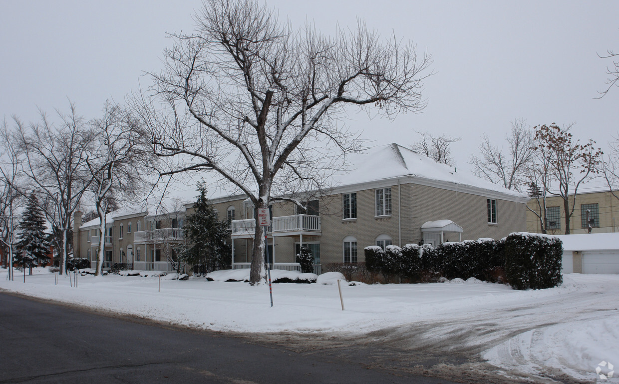 Building Photo - 4-19 Mt Vernon Rd