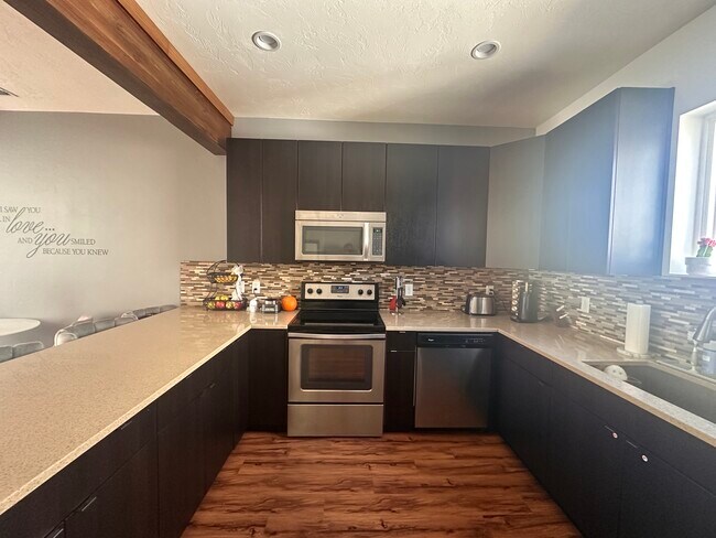 Foto del edificio - 1037 W Rooftop Dr