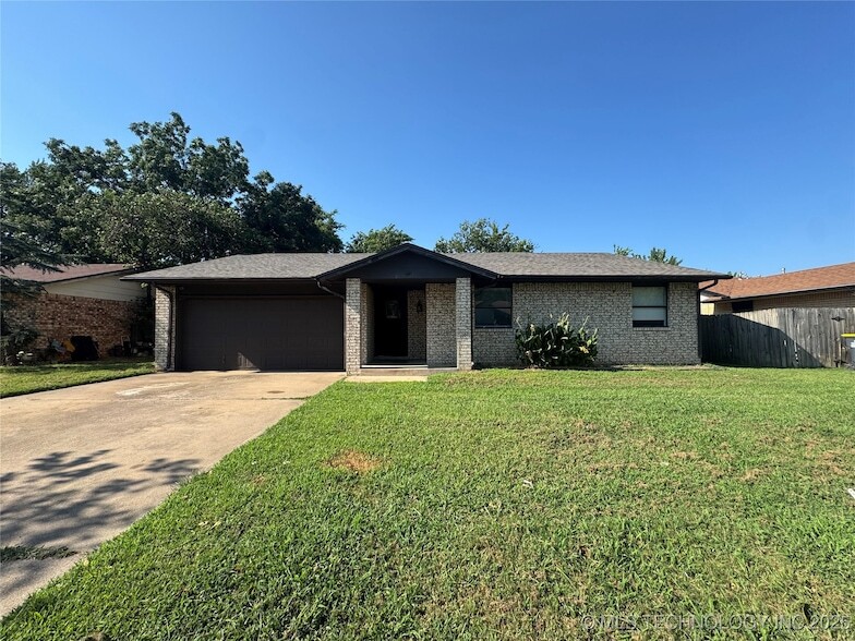 Primary Photo - 661 E 133rd Pl