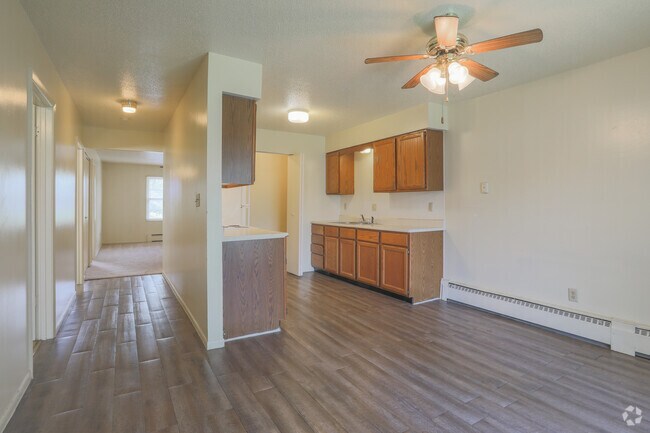 2HAB, 1BA - Comedor/cocina - Prairieview Rd 307 North