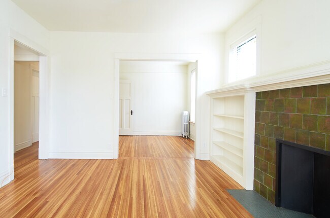 Dining Area / Office - 2815 N Mildred Ave