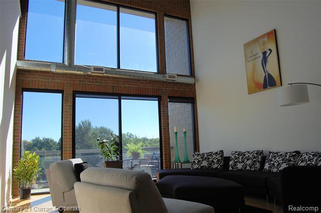 Foto del edificio - 610 S Troy St