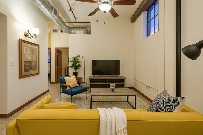 Foto del edificio - 515 N Robberson Ave