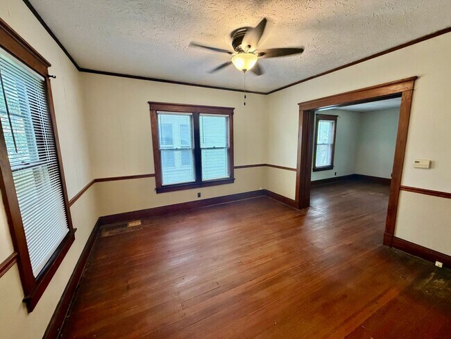 Foto del edificio - 311 E Beecher St