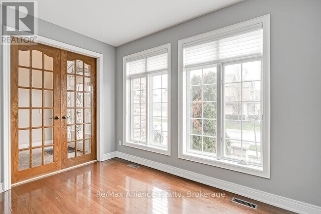 Photo du bâtiment - 1527 Arrowhead Rd