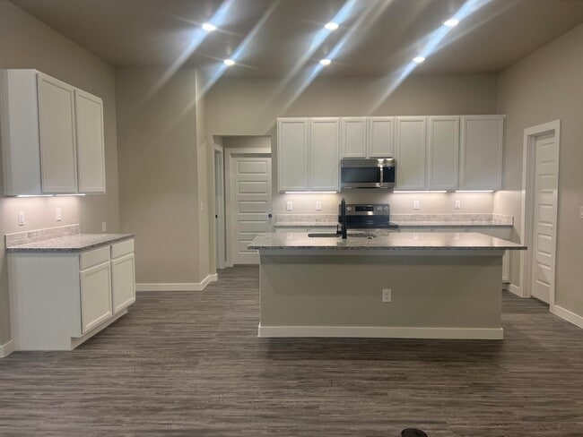 Foto del edificio - 1711 141st St