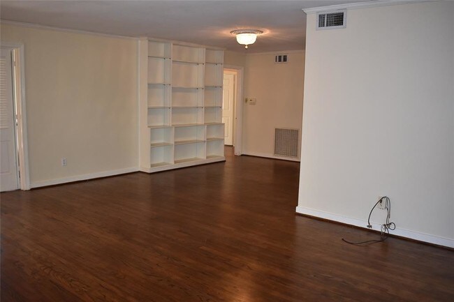 Foto del edificio - 3779 Childress St