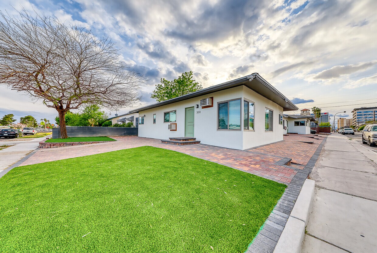 2 Bd/2Ba - 912 Bridger E Ave
