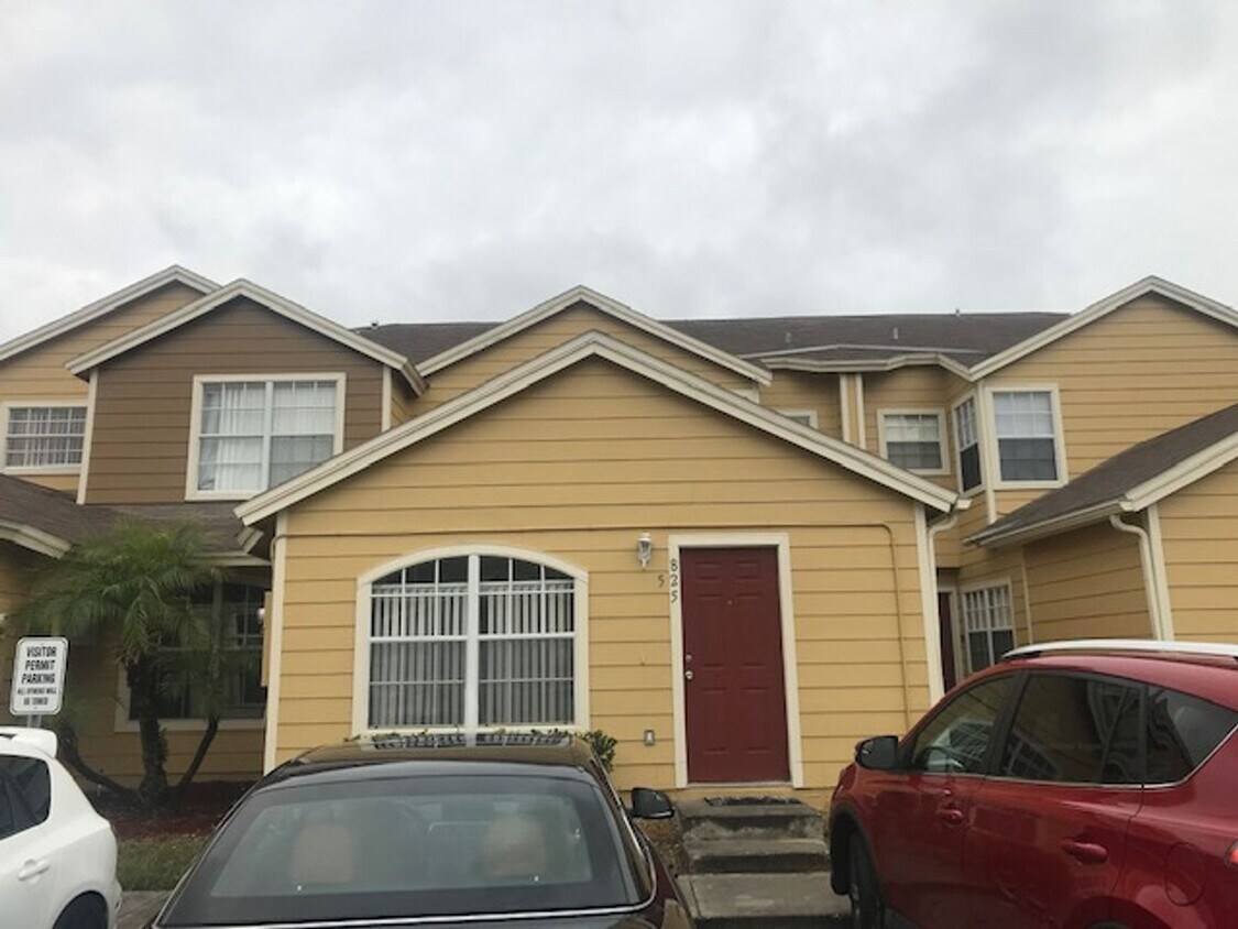 Primary Photo - 1-Story Lockout Townhome Efficiency Unit.