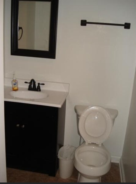 Foto del edificio - 3415 Ryburn Rd