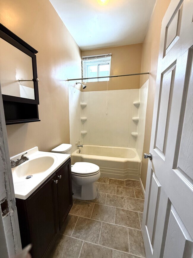 Foto del edificio - 424 W 17th St